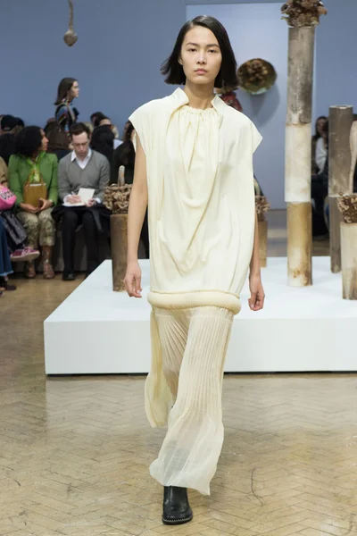 Look 2